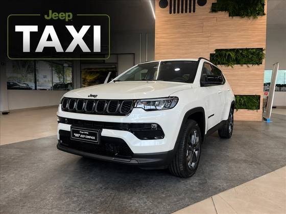 JEEP COMPASS 1.3 T270 TURBO FLEX LONGITUDE AT6 JEEP COMPASS 1.3 T270 TURBO FLEX LONGITUDE AT6